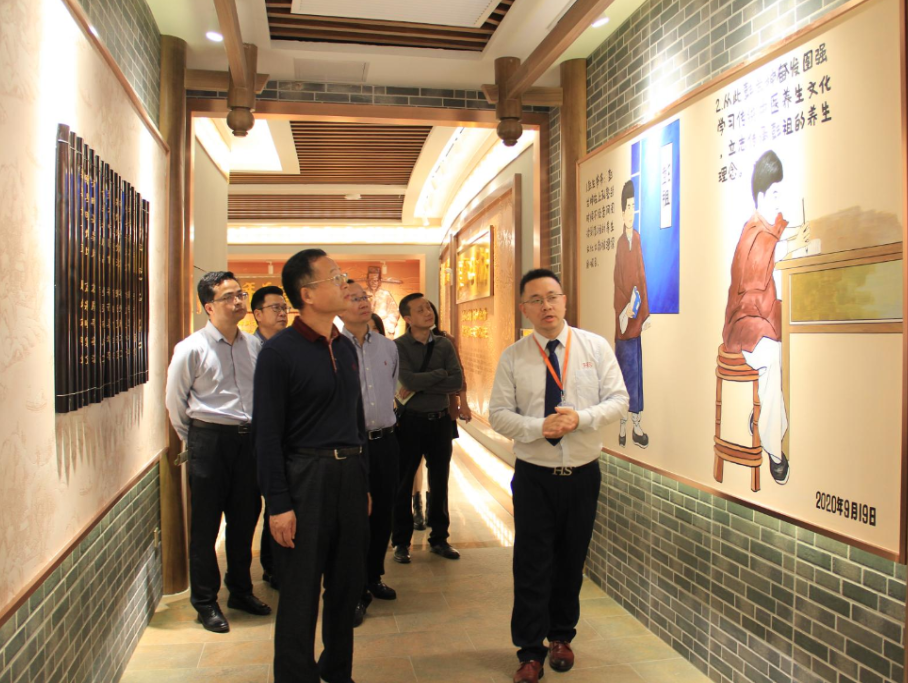 #園區(qū)動態(tài)# 廣東省僑聯(lián)考察組蒞臨衍生健康醫(yī)藥產業(yè)園參觀考察